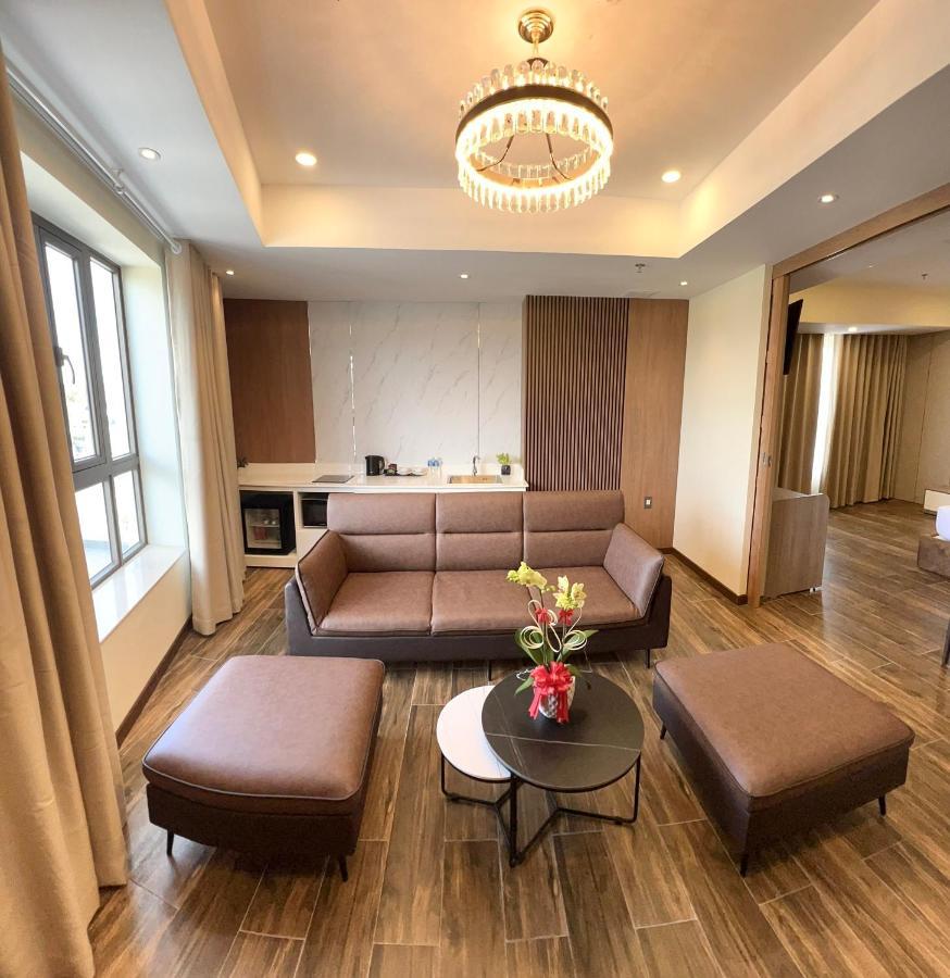 Mai Vy Hotel Tay Ninh Экстерьер фото